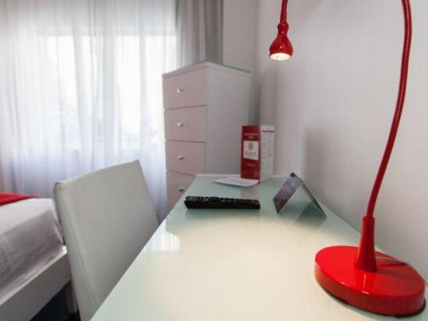 Red South Beach Hotel image 15